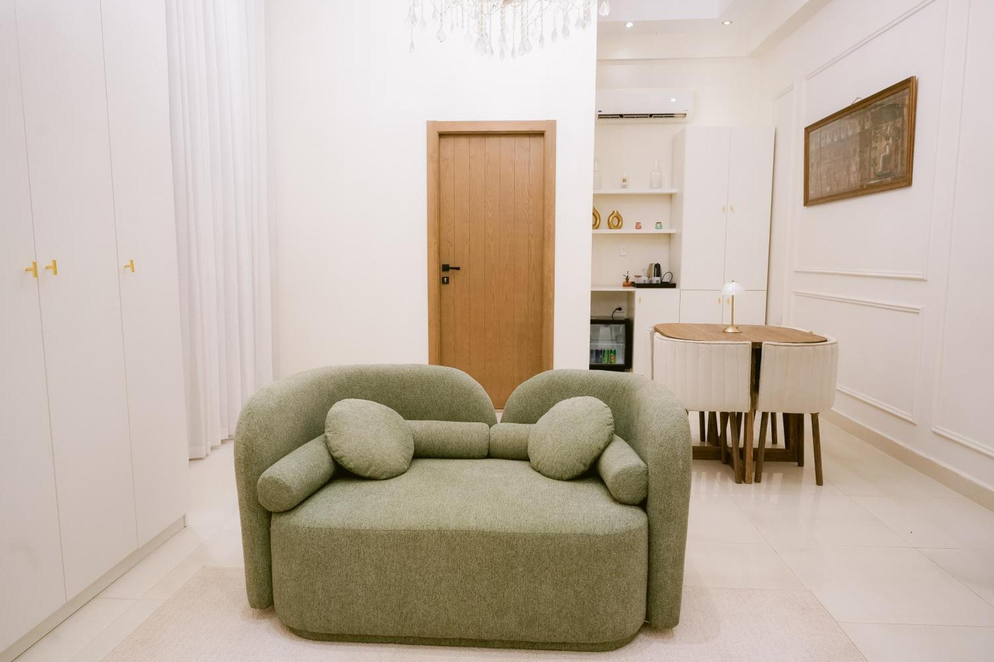 Sphinx House 4*